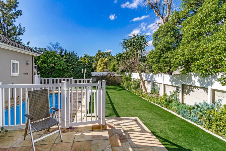 5 Bedroom Property for Sale in Golden Acre Western Cape